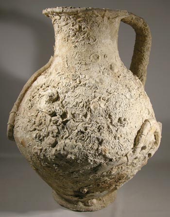 http://ancientartifax.com/images/roman_sea_encrusted_amphora.jpg