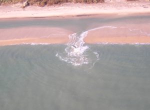 http://www.ripcurrents.noaa.gov/images/hurrjeanne2.jpg